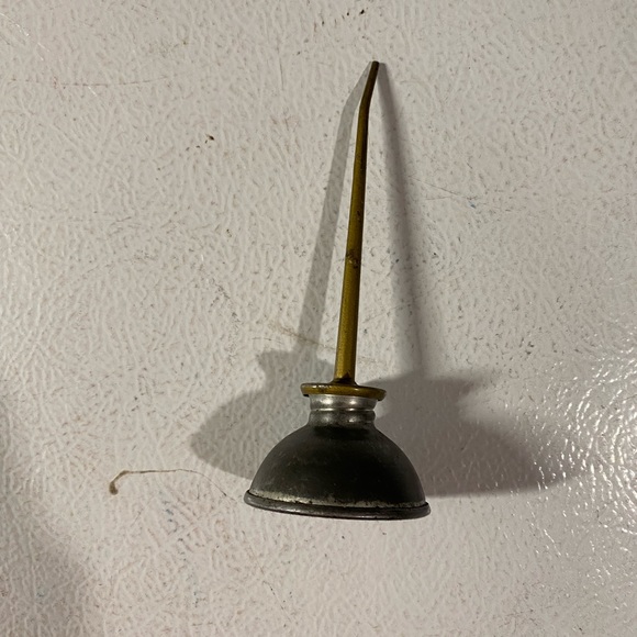 Vintage oil can - Picture 2 of 3